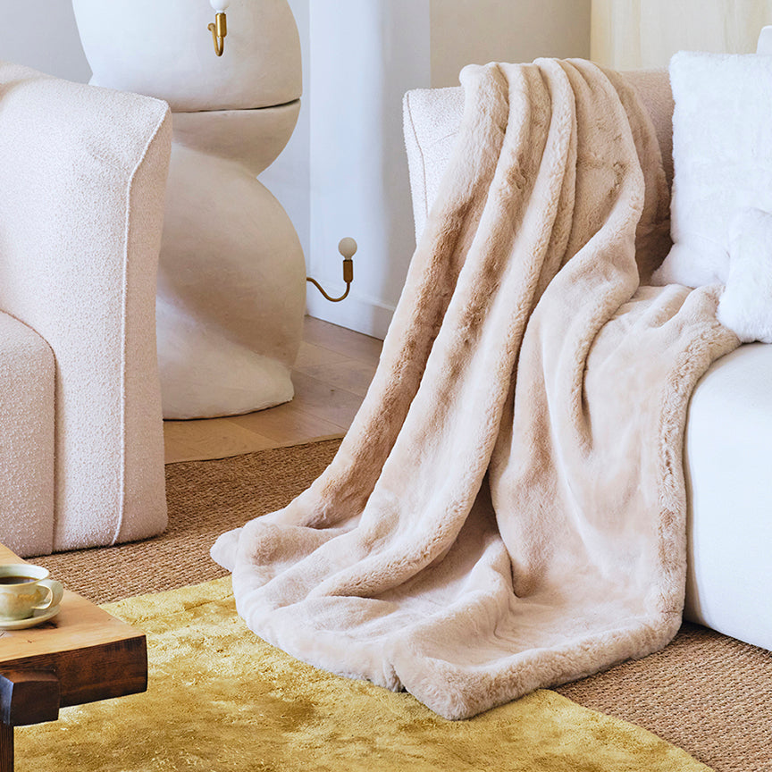 JUMBO SHILOH THROW BLANKET | VEGAN FAUX FUR