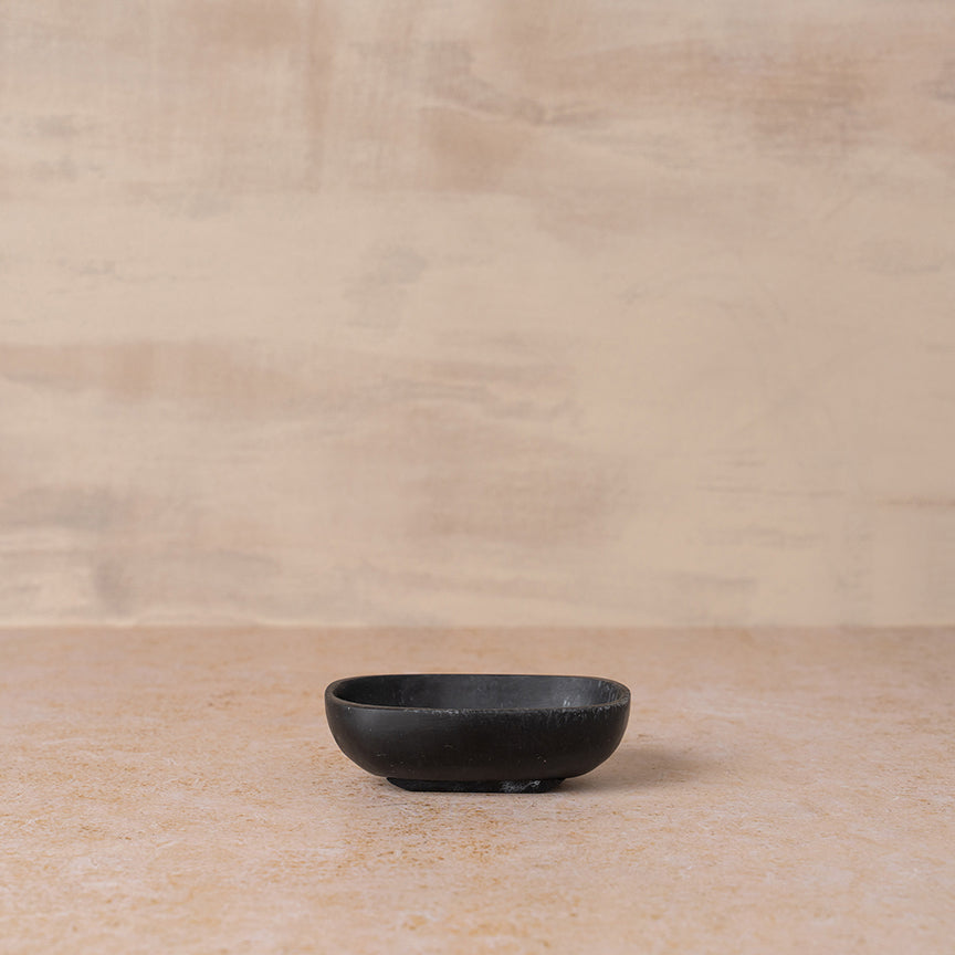 FLOW RESIN SOAP DISH