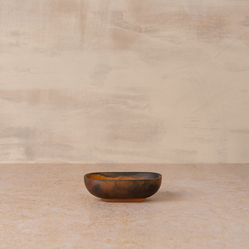 FLOW RESIN SOAP DISH